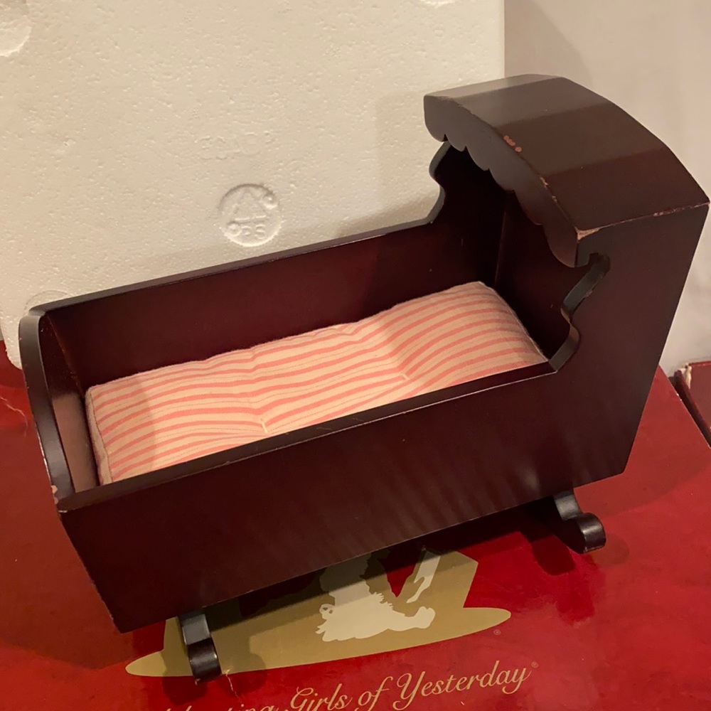 Mini Wood Baby Crib (Baby Doll/Nightgown Included)